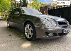 Седан Mercedes-Benz E-Класс III (W211, S211) Рестайлинг 2008 в Ровно