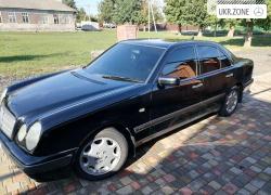 Седан Mercedes-Benz E-Класс II (W210, S210) 1998 в Днепре