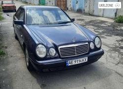 Седан Mercedes-Benz E-Класс 1997 в Днепре