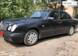 Седан Mercedes-Benz E-Класс II (W210, S210) 1998 в Львове
