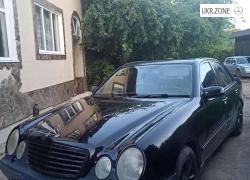 Седан Mercedes-Benz E-Класс II (W210, S210) Рестайлинг 2000 в Вижнице