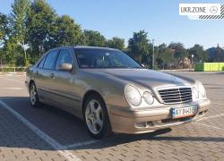 Седан Mercedes-Benz E-Класс II (W210, S210) Рестайлинг 2000 в Коломые