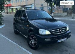 Внедорожник 5 дверей Mercedes-Benz M-Класс (ML) I (W163) 1998 в Глухове