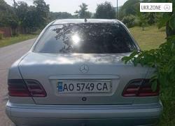 Седан Mercedes-Benz E-Класс 1999 в Ужгороде