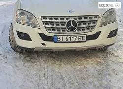 Внедорожник 5 дверей Mercedes-Benz M-Класс (ML) 2011 в Полтаве