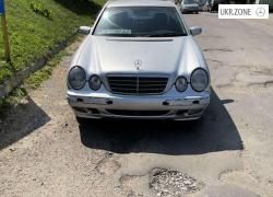 Седан Mercedes-Benz E-Класс II (W210, S210) Рестайлинг 2000 в Черновцах