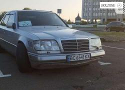 Седан Mercedes-Benz E-Класс I (W124) 1994 в Львове