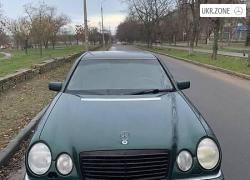 Седан Mercedes-Benz E-Класс 1999 в Херсоне