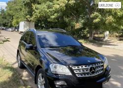 Внедорожник 5 дверей Mercedes-Benz M-Класс (ML) 2011 в Доманевке