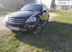 Внедорожник 5 дверей Mercedes-Benz M-Класс (ML) II (W164) Рестайлинг 2010 в Борщеве