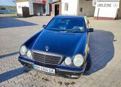 Седан Mercedes-Benz E-Класс II (W210, S210) Рестайлинг 2000 в Теплодаре