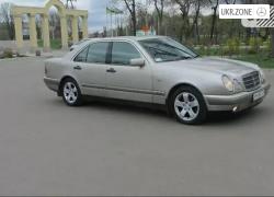 Седан Mercedes-Benz E-Клас 1997 у Кременчуці
