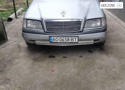 Седан Mercedes-Benz C-Класс I (W202) 1995 в Хусте