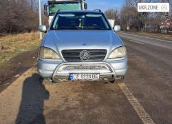 Внедорожник 5 дверей Mercedes-Benz M-Класс (ML) 2001 в Черновцах