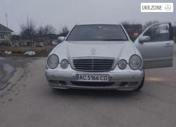 Седан Mercedes-Benz E-Класс II (W210, S210) Рестайлинг 2000 в Калиновке