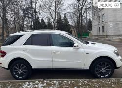 Внедорожник 5 дверей Mercedes-Benz M-Класс (ML) 2011 в Кременчуге