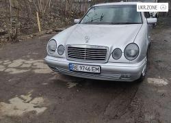 Седан Mercedes-Benz E-Класс II (W210, S210) 1998 в Николаеве