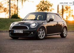 Хэтчбек 3 двери MINI Cooper Hatch II (R56) Рестайлинг 2011 в Кривом Роге
