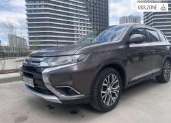 Внедорожник 5 дверей Mitsubishi Outlander III Рестайлинг 2 2016 в Киеве