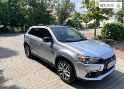 Внедорожник 5 дверей Mitsubishi Outlander III Рестайлинг 2 2016 в Запорожье