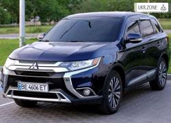 Внедорожник 5 дверей Mitsubishi Outlander 2018 в Новой Одессе