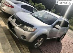 Внедорожник 5 дверей Mitsubishi Outlander II 2008 в Черновцах