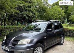 Позашляховик 5 дверей Mitsubishi Outlander 2005 у Києві