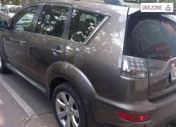 Внедорожник 5 дверей Mitsubishi Outlander II Рестайлинг 2010 в Киеве