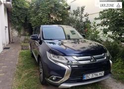 Внедорожник 5 дверей Mitsubishi Outlander III Рестайлинг 2 2017 в Львове