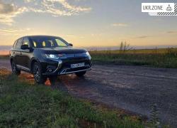 Внедорожник 5 дверей Mitsubishi Outlander 2015 в Львове