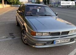 Седан Mitsubishi Galant 1992 в Одессе