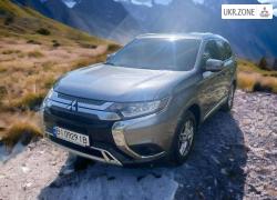 Внедорожник 5 дверей Mitsubishi Outlander 2018 в Полтаве