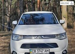 Внедорожник 5 дверей Mitsubishi Outlander 2013 в Чернигове