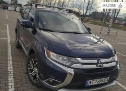 Позашляховик 5 дверей Mitsubishi Outlander III Рестайлінг 2 2016 у Коломиї