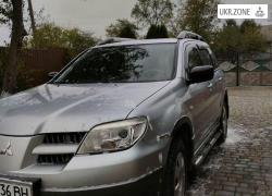Внедорожник 5 дверей Mitsubishi Outlander 2005 в Черновцах