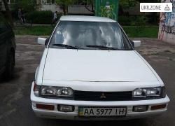 Седан Mitsubishi Galant V 1985 в Киеве