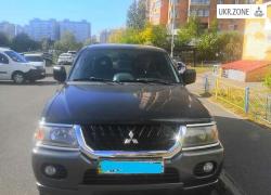 Внедорожник 5 дверей Mitsubishi Pajero Sport 2004 в Киеве