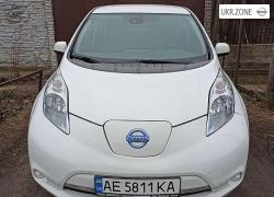 Хэтчбек 5 дверей Nissan Leaf I (ZE0/AZE0) 2015 в Днепре