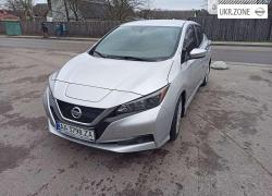 Хэтчбек 5 дверей Nissan Leaf II (ZE1) 2018 в Киеве