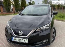 Хэтчбек 5 дверей Nissan Leaf II (ZE1) 2019 в Киеве
