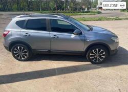Внедорожник 5 дверей Nissan Qashqai 2010 в Черновцах