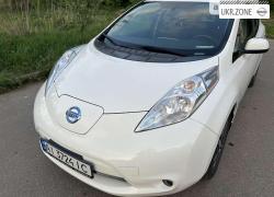 Хэтчбек 5 дверей Nissan Leaf I (ZE0/AZE0) 2016 в Киеве