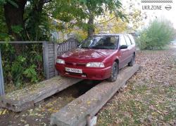 Універсал 5 дверей Nissan Primera I (P10) 1992 у Дніпрі
