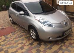Хэтчбек 5 дверей Nissan Leaf I (ZE0/AZE0) 2013 в Запорожье