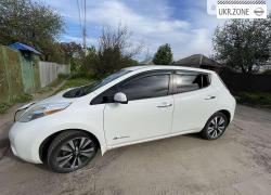 Хэтчбек 5 дверей Nissan Leaf I (ZE0/AZE0) 2015 в Харькове