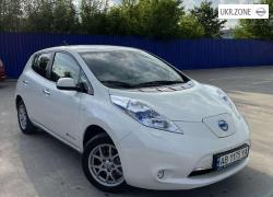 Хэтчбек 5 дверей Nissan Leaf I (ZE0/AZE0) 2012 в Виннице