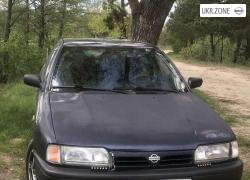 Седан Nissan Primera I (P10) 1993 у Житомирі