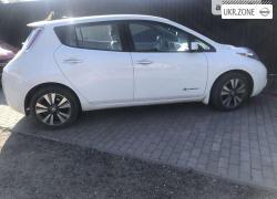 Хетчбек 5 дверей Nissan Leaf I (ZE0/AZE0) 2015 у Києві