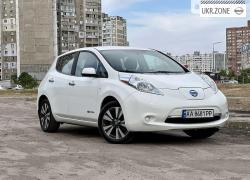 Хэтчбек 5 дверей Nissan Leaf I (ZE0/AZE0) 2015 в Киеве