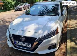 Седан Nissan Altima VI (L34) 2019 в Ровно